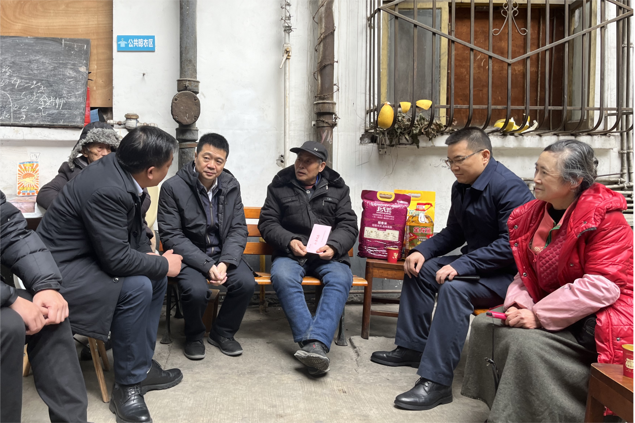省尊龙凯时集团领导班子成员走访慰问生活困难党员、老党员、老干部
